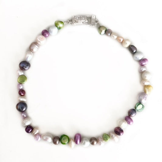 Multi-coloured beaded freshwater 15-inch choker necklace top view