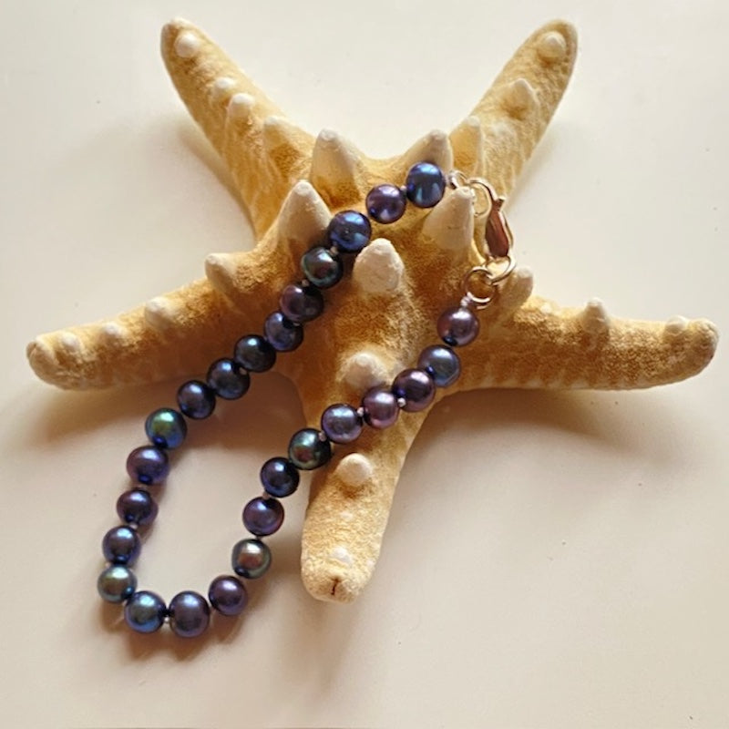 Best Classic Knotted Navy Pearl Bracelet