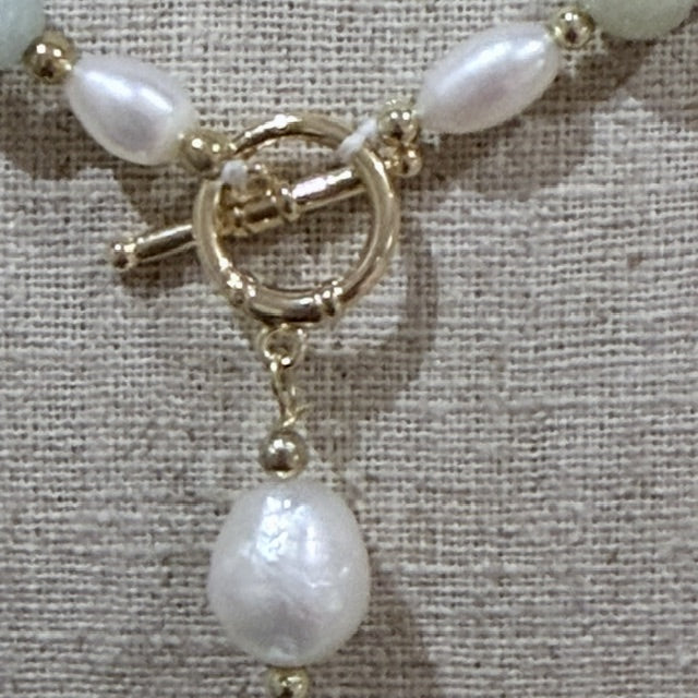 Knotted White Pearl Necklace with Gold Toggle Pearl Drop