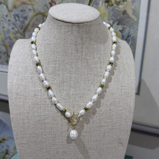 Knotted White Pearl Necklace with Gold Toggle Pearl Drop