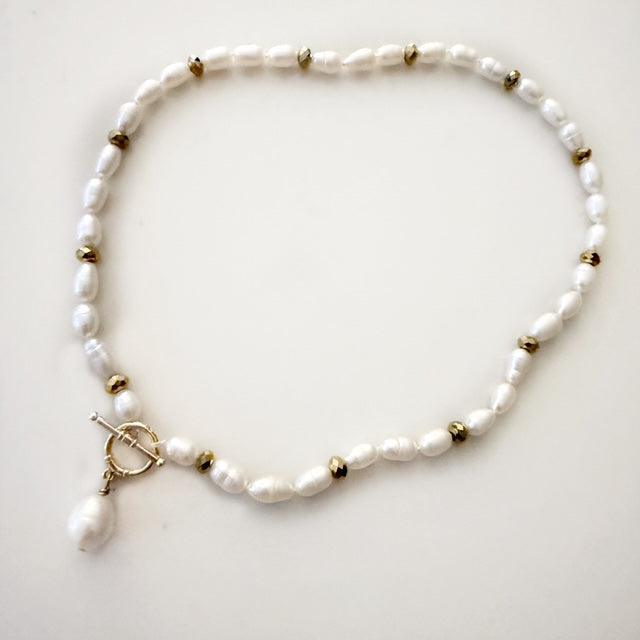 Knotted White Pearl Necklace with Gold Toggle Pearl Drop