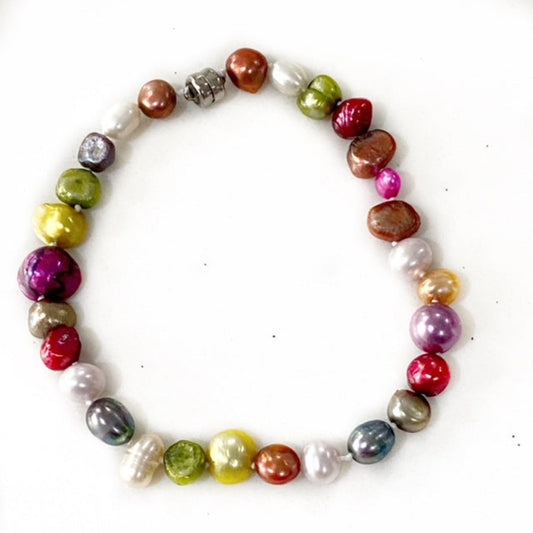 Hand-knotted dyed multi-coloured freshwater pearl 8-inch bracelet with small button magnetic clasp top view