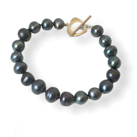 Navy Freshwater Pearl Hand-knotted 7 1/2 inch Bracelet Heart Toggle Bar Clasp