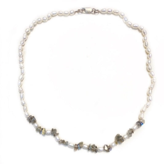 Pearl and gray Labradorite chip single strand 18-1/2-inch knotted necklace top view